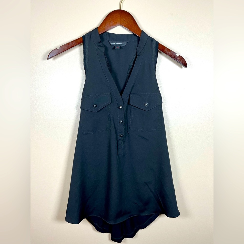 Black, racer back tank